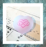 hart-mini-urn-roze-frosted-gezandstraald-glas-infinity