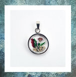 assieraden-sieraad-met-as-asjuweeltje-assieraad-ashanger-polyresin-schilderijtje-bloemetjes