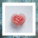 hart-mini-urn-rood-frosted-gezandstraald-glas-infinity