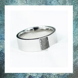 ring-modern-met-vingerafdruk-gedenksieraden-asring-assieraden-408RS-staal-asjuweel-asbestemming