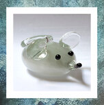 as in glazen-urn-muis-muisje-mous-asverwerking in glas-eeuwige-roos-wit-grijs