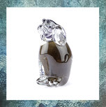 as in glazen-urn-hond-asverwerking in glas-eeuwige-roos-bruin hond-zittend