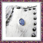 assieraden-sieraad-met-as-asjuweeltje-ashanger-resin-vergeetmijnietjes