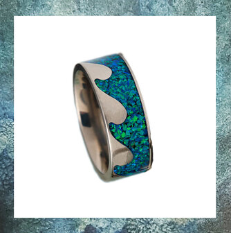 asring-ring-met-asverwerking-asjuweel-mannen-heren-ring-golven-titanium