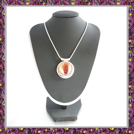 assieraden-haar-hanger-haarlok-in-sieraden-juwelen-juweeltje-gedenksieraden-haarlokhanger-zilver-rond