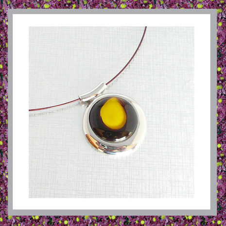 assieraden-haar-hanger-haarlok-in-sieraden-juwelen-juweeltje-gedenksieraden-haarlokhanger-zilver-rond