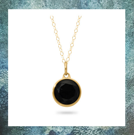 ashangertje-assieraad-goudkleurige-as-pendant-staal-rvs-kristal-zwart-onyx-facet-geslepen