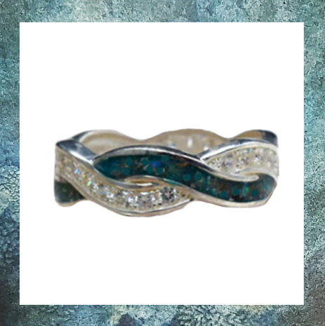 assieraad-asringen-as-ring-gedenksieraden-asbestemming-zilver-zirkonias-gedraaid
