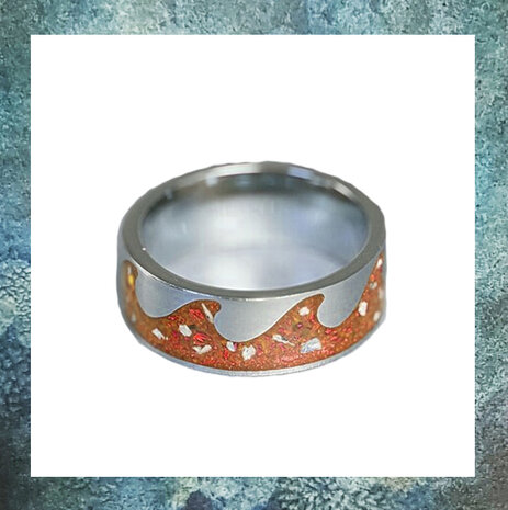 asring-ring-met-asverwerking-asjuweel-mannen-heren-ring-golven-titanium