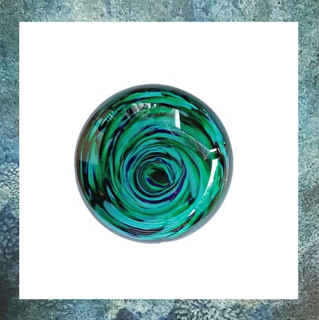 urn-as-in-glas-pebbles-U46RPTGBW-M-U46RPTGBW-S-knuffelstenen-glasrelieken-eeuwige-roos-tuquoise-zwart-groen-gemeleerd