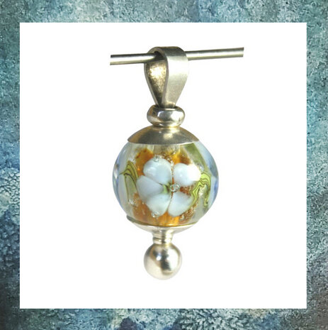 asbedels-as-in-glas-assieraden-herinneringsgeschenk-gedenkgeschenk-bloembolhanger-vergeetmijnietjes