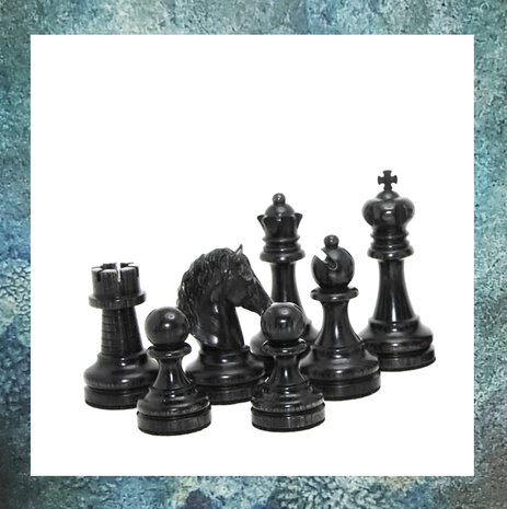 mini-urn-schaakstuk-hout-koning-schaakstukken-schaakbord-zwart