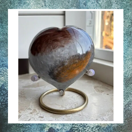 glazen-urn-as-in-glas-hart-knuffelkei voor as-knuffelsteen voor as-knuffelkeitje-bruin-oranje-wit-U38HBO-standaard