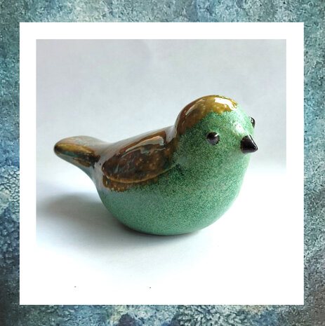 urn-mini-vogeltje-esmee-TRN01BG-eeuwige-roos-keramiek-sierurn-keepsake